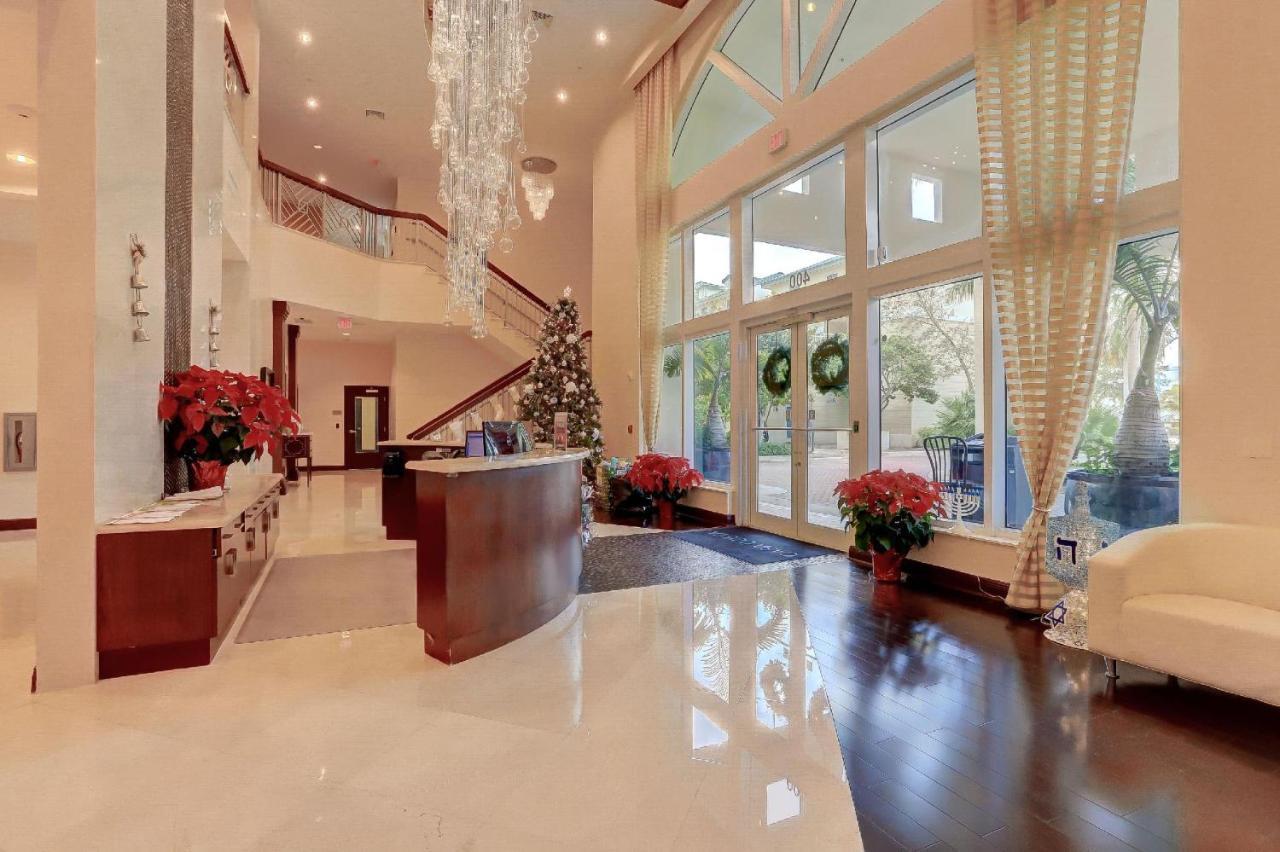 Apartment In Casa Costa Condo!Beach Pass Included Бойнтон-Бич Экстерьер фото